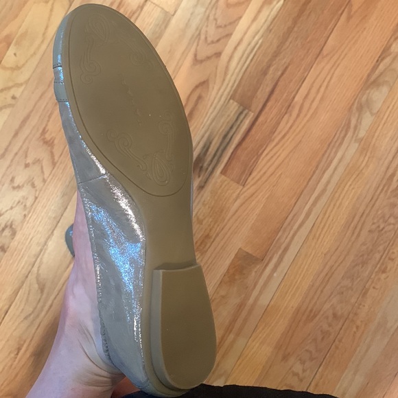 Tahari flats, size 9 - Picture 2 of 2